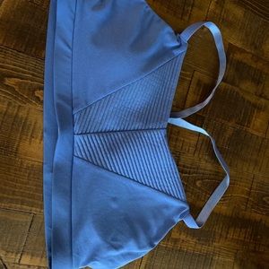 Fabletics sports bra